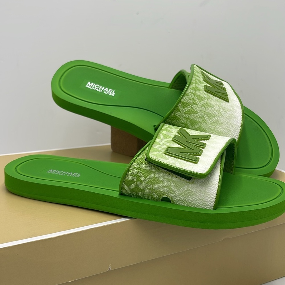 Michael Kors Green Slide Logo Sandals Palmer Ombré Signature
Jungle Green
NWT - Picture 7 of 16